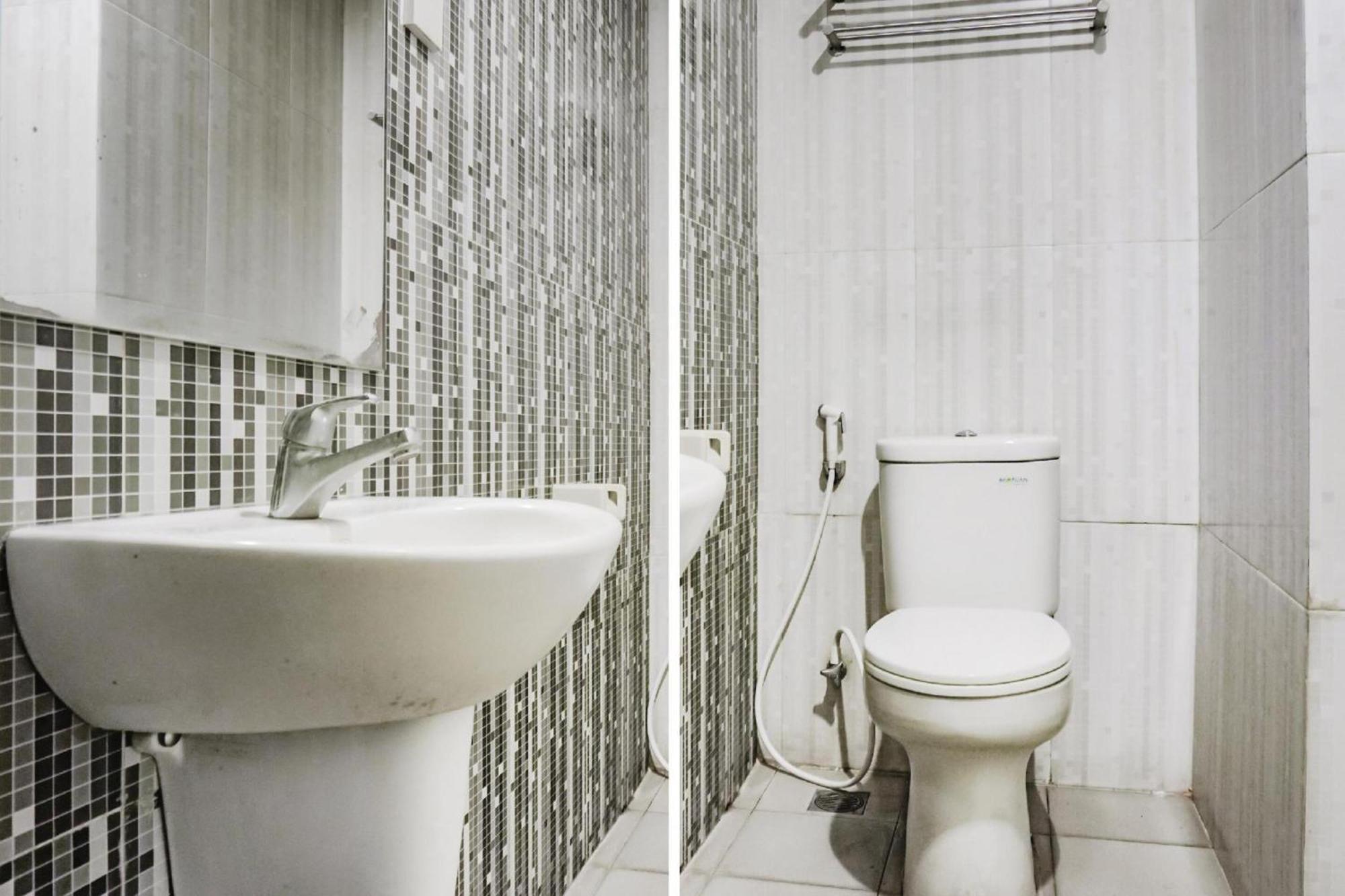 Collection O Hotel Antara Jakarta Exterior photo