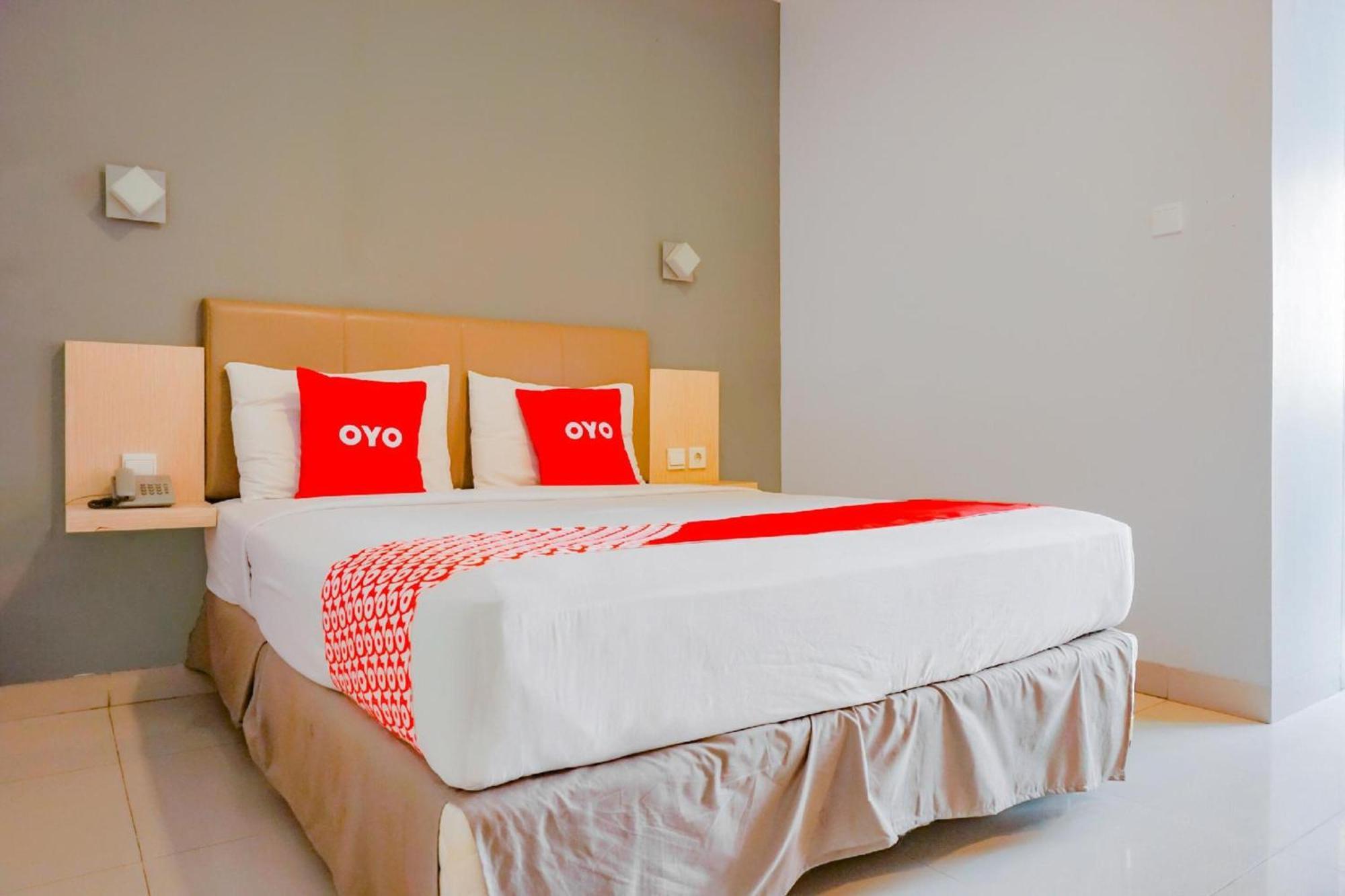 Collection O Hotel Antara Jakarta Exterior photo