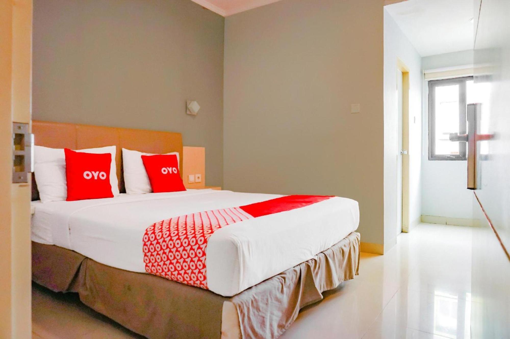 Collection O Hotel Antara Jakarta Exterior photo