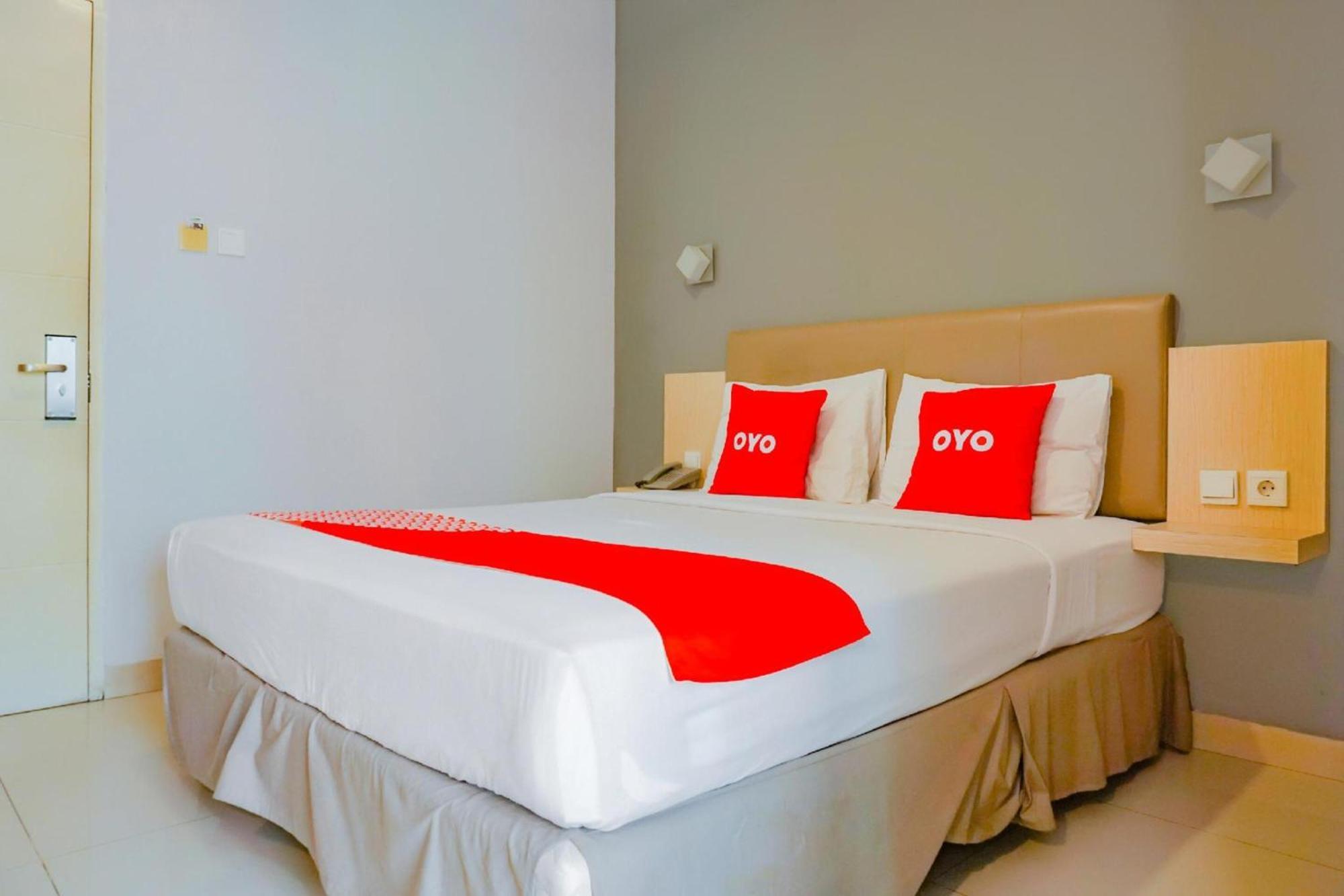 Collection O Hotel Antara Jakarta Exterior photo